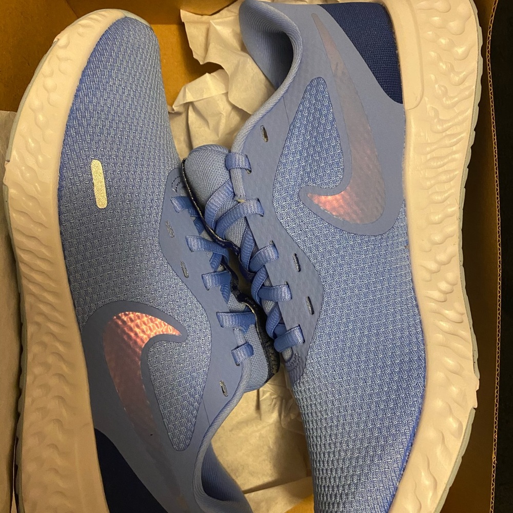 Women Nike Revolution 5